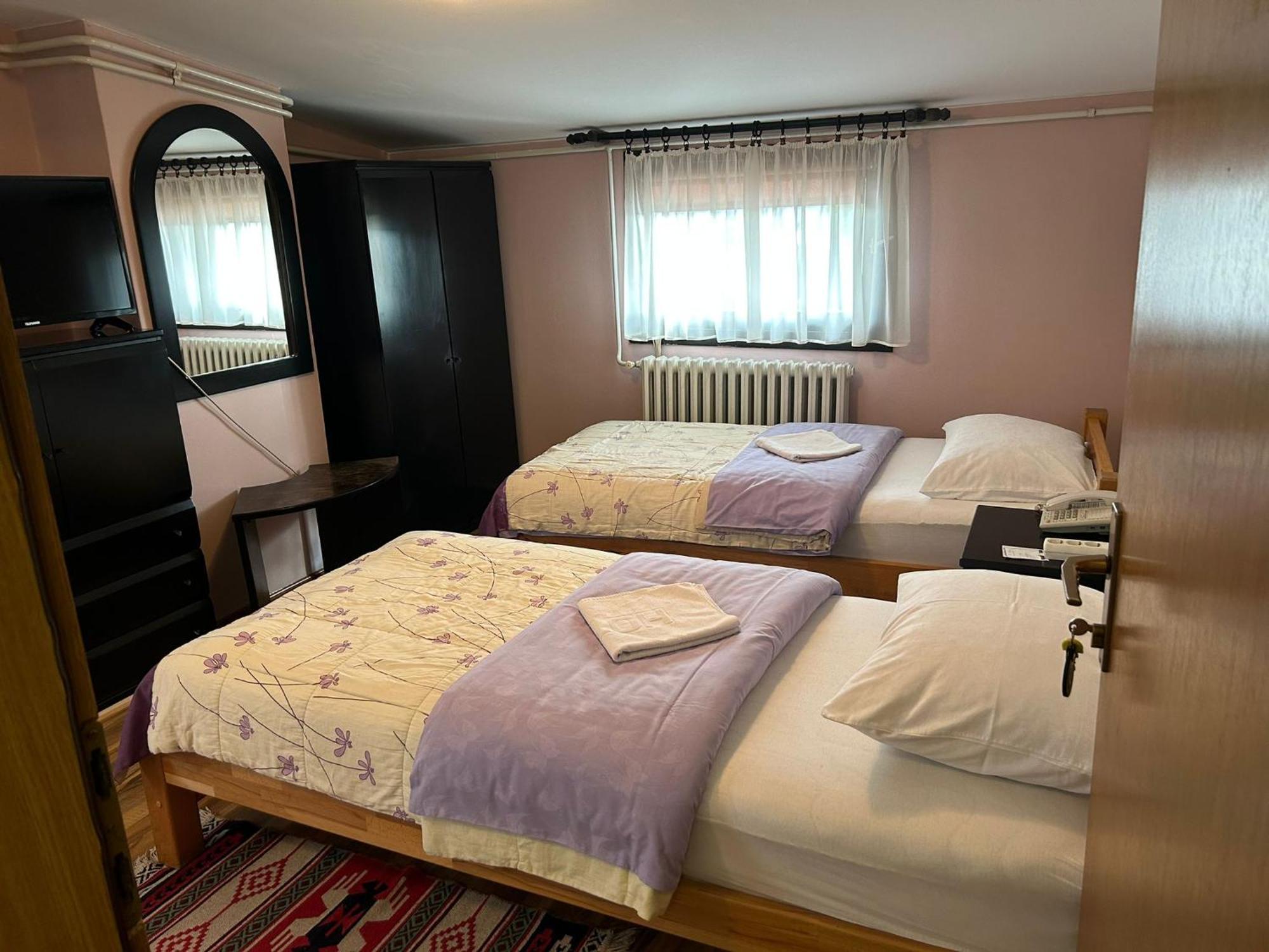 Hondo Rooms & Apartments SJJ Esterno foto