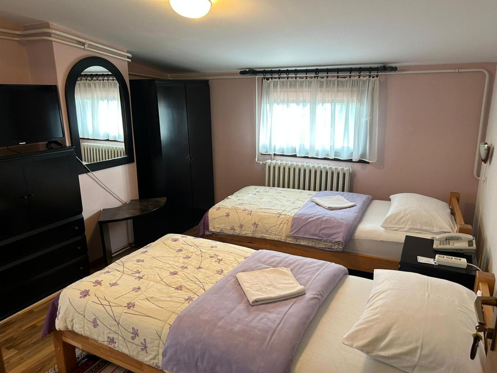 Hondo Rooms & Apartments SJJ Esterno foto