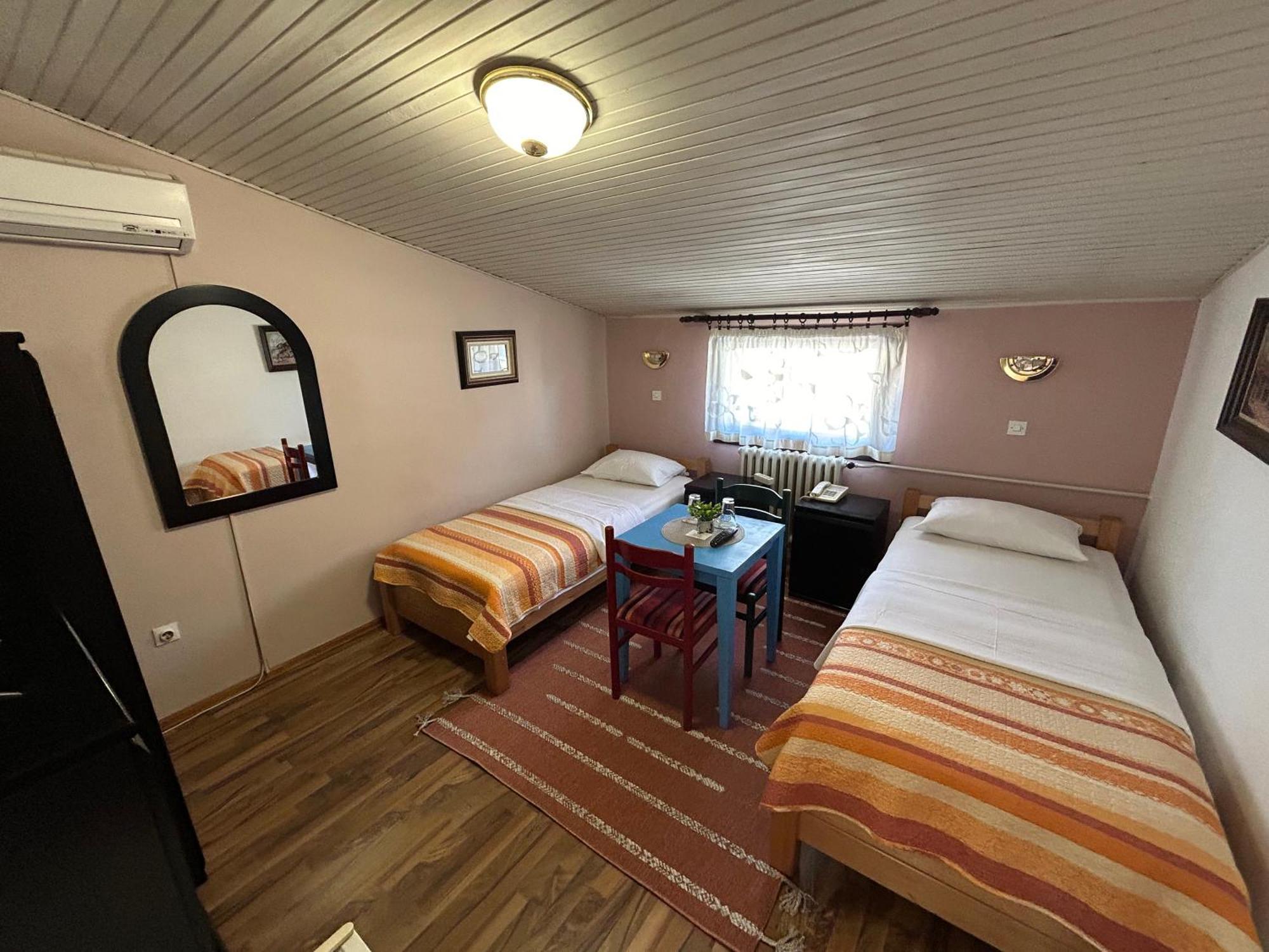 Hondo Rooms & Apartments SJJ Esterno foto